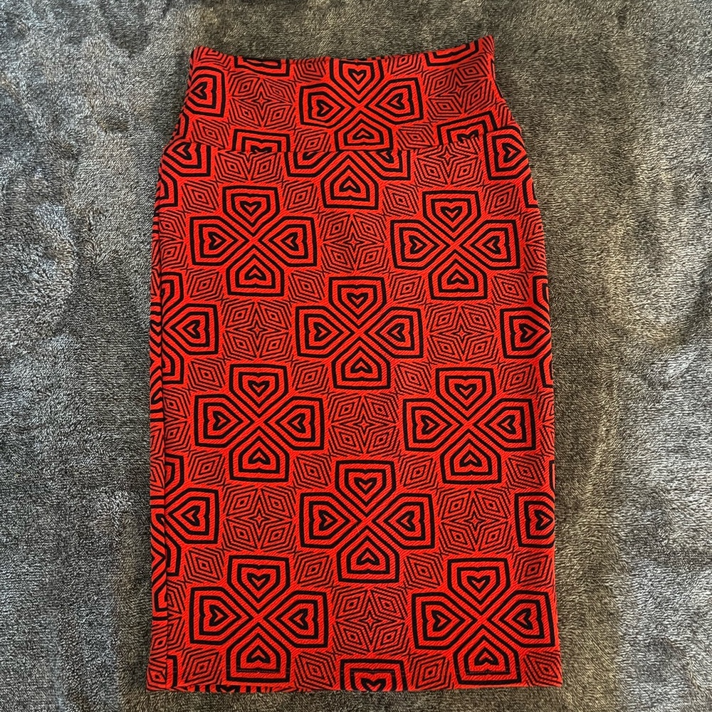LulaRoe Cassie Pencil Skirt- red and navy blue pattern - Size XS